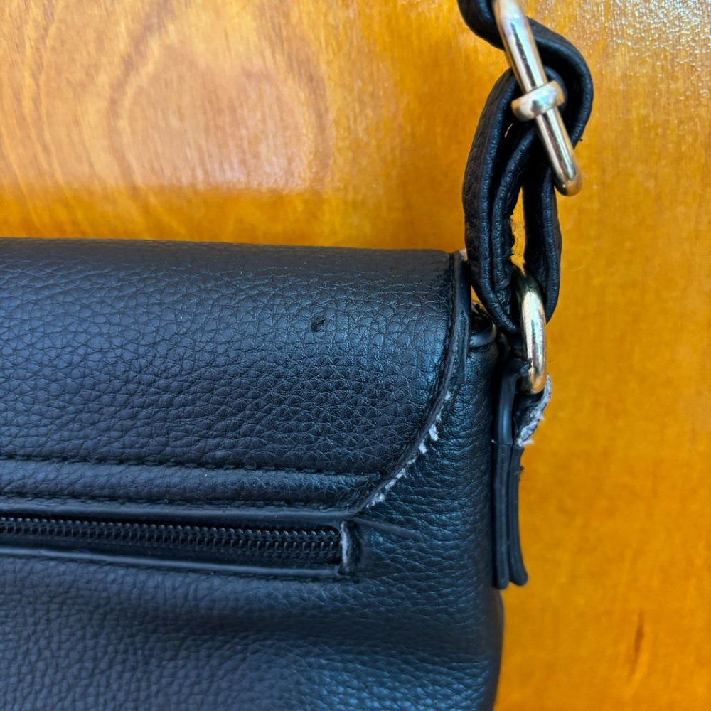 London Fog Black Shoulder Bag 9"x7"x2.5"‎ - Picture 6 of 16